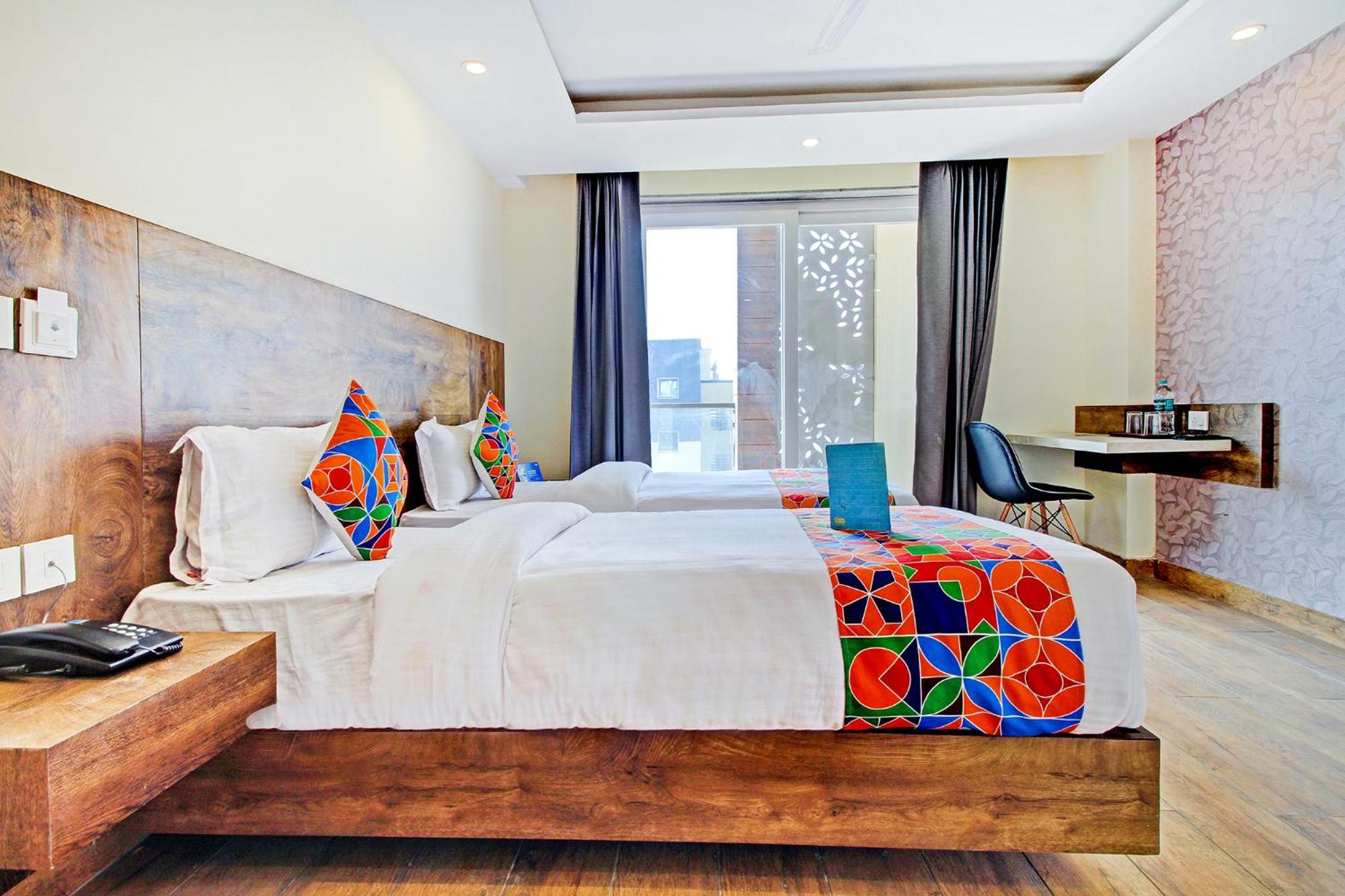 Fabhotel Soft Petals Gurgáon Kültér fotó
